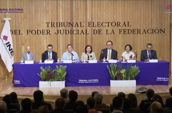 Conferencia de prensa en el TEPJF